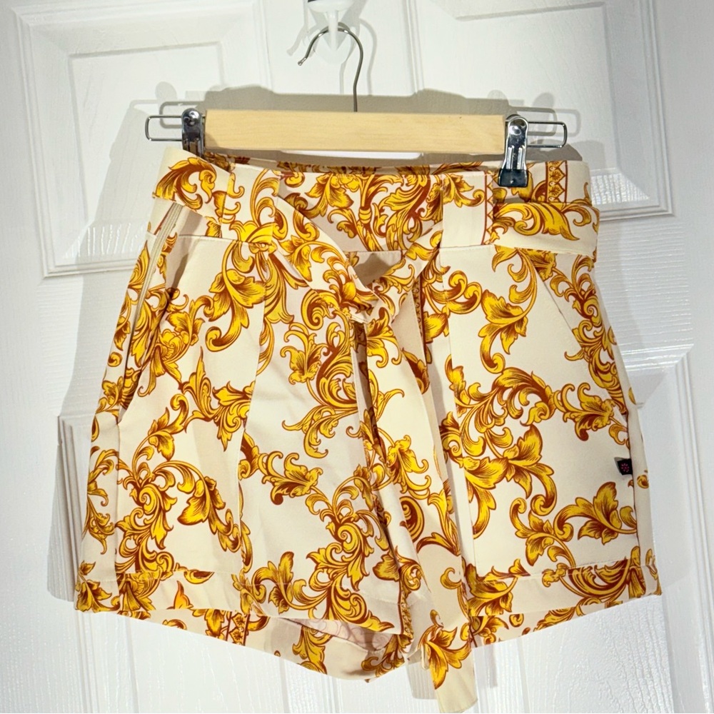 Valentina Rabelo Floral Patterned Women's Shorts M Two Pockets Side Zip Belted